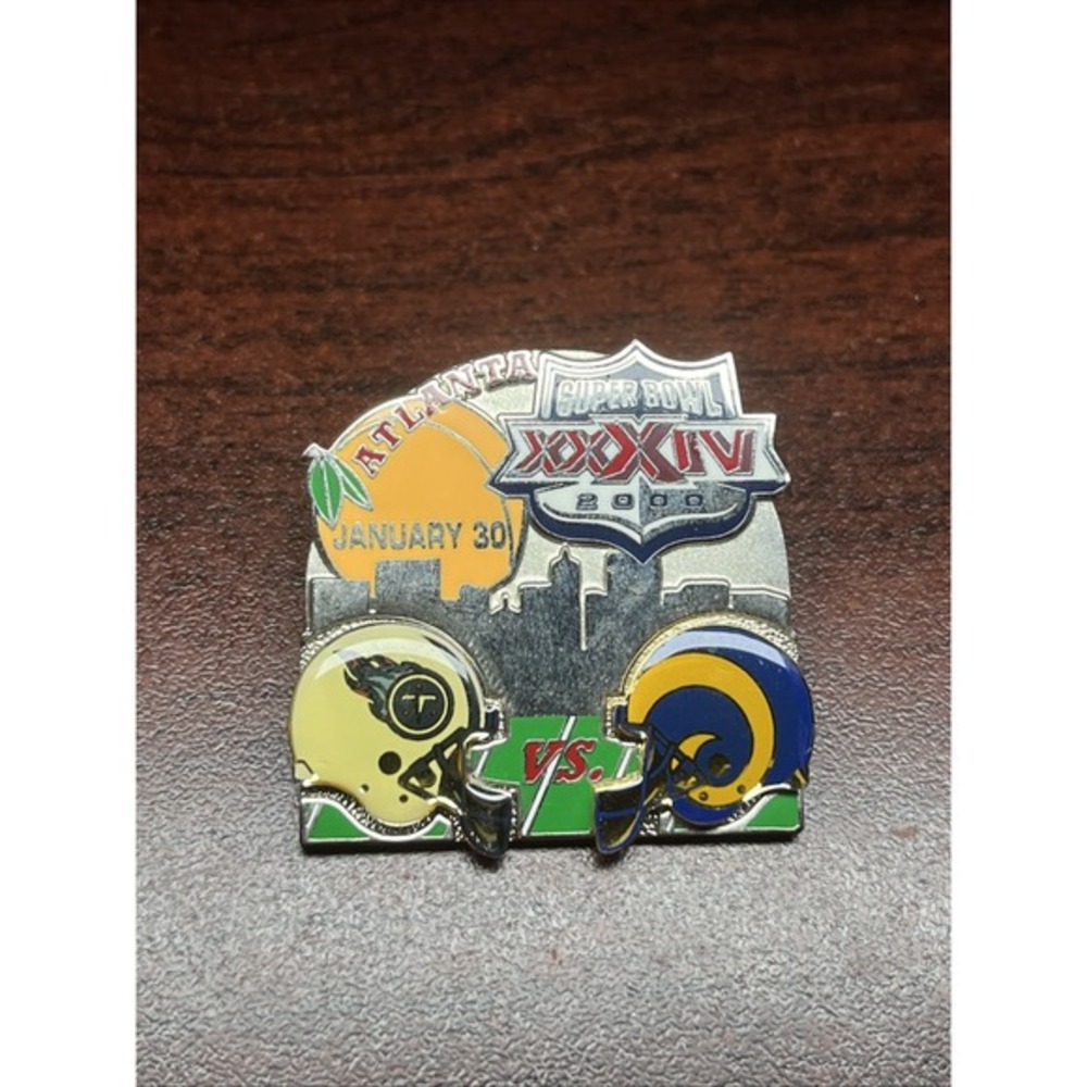 Vintage 2000 Super Bowl XXXIV St. Louis Rams Tennessee Titans NFL Lapel Hat Pin